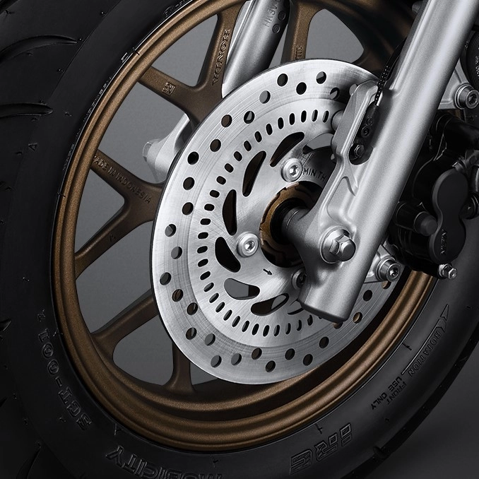 ahm-glow-feature-front-tire-brake-lowres-final-31012024-125514-1-04022025-054800